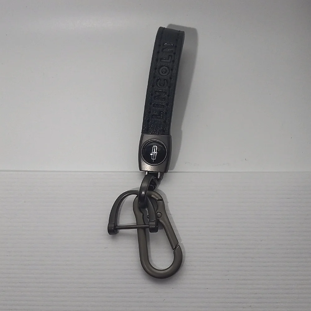 BLACK LINCOLN KEYCHAIN 🔑